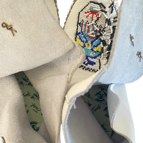 Taos Vintage Native American Hand Beaded Concho Ties Leather Moccasins Sz 9.5 - Picture 11 of 14